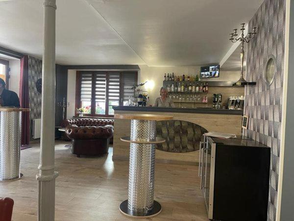 Hotel Des Voyageurs Pont-de-Roide Bagian luar foto